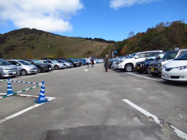 八島湿原バス停駐車場